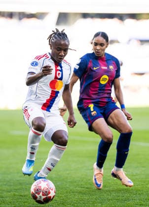 260523 Melchie Dumornay of Lyon and Salma Paralluelo of Barcelona during the UEFA Women s Champions League final football match between Barcelona and Lyon on May 23, 2026 in Oslo Photo Vegard Grott BILDBYRAN kod VG VG0925 bbeng football fotball fotboll soccer champions league finale final final 2026 mesterligaen dam fcb barcelona lyon ol lyonnes  Copyright: VEGARDxGRoTT BB260523VG026