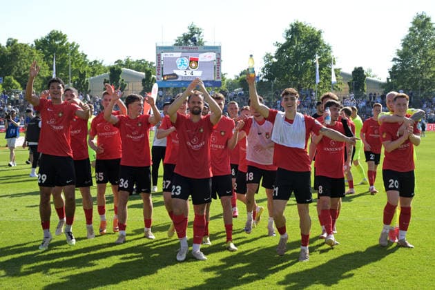 SG Sonnenhof Grossaspach celebrate the cup victory with their fans SV Stuttgarter Kickers vs SG Sonnenhof Grossaspach, Football, Men, DB Regio wfv Cup Final, Season 2025 2026, 23 05 2026 SV Stuttgarter Kickers vs SG Sonnenhof Grossaspach, Football, Men, DB Regio wfv Cup Final, Season 2025 2026, 23 05 2026 Stuttgart Copyright: xEibner-Pressefoto TobiasxBaurx EP_TBR