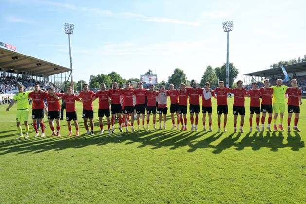 SG Sonnenhof Grossaspach celebrate the cup victory with their fans SV Stuttgarter Kickers vs SG Sonnenhof Grossaspach, Football, Men, DB Regio wfv Cup Final, Season 2025 2026, 23 05 2026 SV Stuttgarter Kickers vs SG Sonnenhof Grossaspach, Football, Men, DB Regio wfv Cup Final, Season 2025 2026, 23 05 2026 Stuttgart Copyright: xEibner-Pressefoto TobiasxBaurx EP_TBR