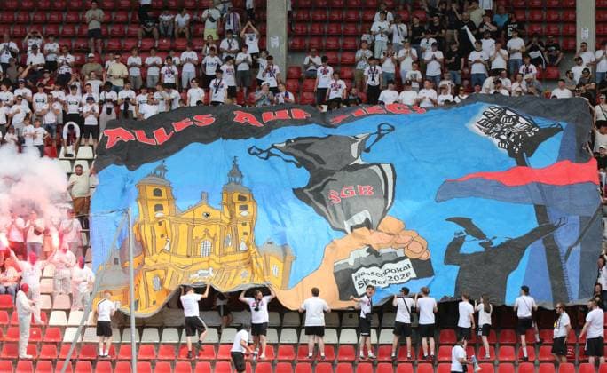 23 05 2026 xmgoodx Offenbach am Main, Stadion Bieberer Berg Hesse Cup Final 2026 SG Barockstadt Fulda Lehnerz vs SV Wehen Wiesbaden The fans of celebrate their team with scarves, choreography, pyrotechnics