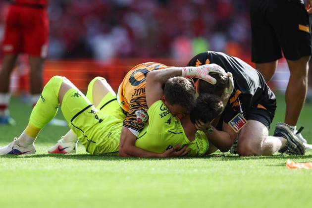 Hull City v Middlesbrough Sky Bet Championship Amir HadÅ¾iahmetoviÄ‡ of Hull City celebrates with Hull City goalkeeper Ivor Pandur following the Sky Bet Championship Play-Off Final between Hull City and Middlesbrough at Wembley Stadium, London. 23 05 2026 UK Newspapers OUT Copyright: xFocusxImagesx FIL-23464-0504