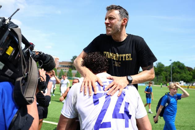 Jan Geist Co Coach, HEBC celebrates winning the Hamburg Lotto Cup Football I Men I Lotto Cup I Season 2025 2026 I Final I SC Vorwärts Wacker04 Billstedt HEBC I 23 05 2026 I Stadion Hoheluft