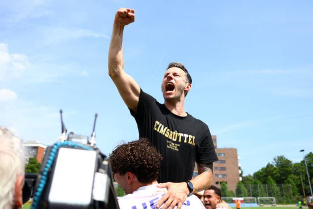 Jan Geist Co Coach, HEBC celebrates winning the Hamburg Lotto Cup Football I Men I Lotto Cup I Season 2025 2026 I Final I SC Vorwärts Wacker04 Billstedt HEBC I 23 05 2026 I Stadion Hoheluft