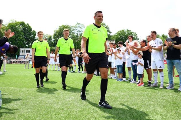 Thomas Bauer referee and his team were honored Football I Men I Lotto Cup I Season 2025 2026 I Final I SC Vorwärts Wacker04 Billstedt HEBC I 23 05 2026 I Stadion Hoheluft