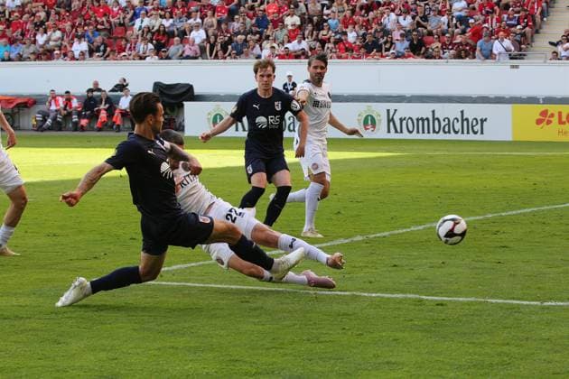 23 05 2026 xmgoodx Offenbach am Main, Stadion Bieberer Berg Hesse Cup Final 2026 SG Barockstadt Fulda Lehnerz v SV Wehen Wiesbaden Jordy Steven Gillekens SVWW v Leon Pomnitz Fulda