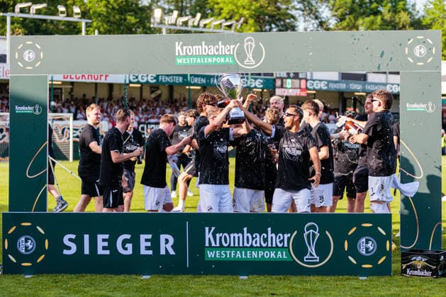 The SC Verl team celebrates after winning the final of the Krombacher Westfalenpokal GER, SC Verl vs SF Lotte, Football, Westfalenpokal, Final, Season 2025 2026, 23 05 2026 DFL Regulations prohibit any use of photographers as image sequences and or quasi video GER, SC Verl vs SF Lotte, Football, Westfalenpokal, Final, Season 2025 2026, 23 05 2026 Verl Copyright: xEibner-Pressefoto JanxRollingerx EP_JSK