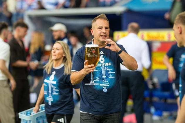 Lower Rhine Cup Final MSV Duisburg SC St Tönis FOR EDITORIAL PURPOSES ONLY p Football Lower Rhine Cup Final MSV Duisburg SC St Tönis on 23 05 26 at the Schauinsland Reisen Arena in Duisburg Chris Schmoldt Duisburg Copyright JakobxKlos Copyright: JakobxKlos doc85z1qxcpq1v1c7xdcebg ,EDITORIAL USE ONLY Copyright: JakobxKlos
