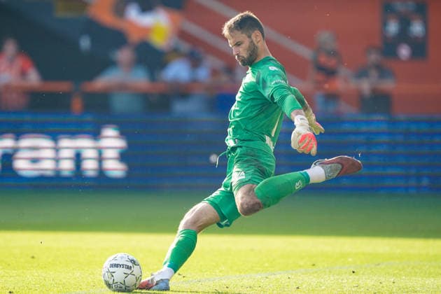 2026-05-23 FC Volendam v Willem II - Dutch Eredivsie Kwalificatie - Finale VOLENDAM, NETHERLANDS - MAY 23: Thomas Didillon-Hodl keeper of Willem II hits the ball during the Dutch Eredivsie Kwalificatie - Finale match between FC Volendam and Willem II at Kras Stadion on May 23, 2026 in Volendam, Netherlands. Volendam Kras Stadion Netherlands Content not available for redistribution in The Netherlands directly or indirectly through any third parties. Copyright: xAndrexWeeningx