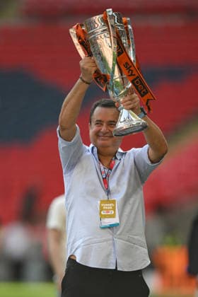 Hull City v Middlesbrough Sky Bet Championship Hull City Chairman Acun IlÄ±calÄ± with the Sky Bet Championship Play-Off Final trophy following the Sky Bet Championship Play-Off Final between Hull City and Middlesbrough at Wembley Stadium, London. 23 05 2026 UK Newspapers OUT Copyright: xFocusxImagesx FIL-23464-0550