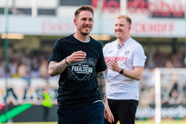 Tobias Strobl SC Verl, head coach cheers after winning the final of the Krombacher Westfalenpokal GER, SC Verl vs SF Lotte, Football, Westfalenpokal, Final, Season 2025 2026, 23 05 2026 DFL Regulations prohibit any use of photographers as image sequences and or quasi video GER, SC Verl vs SF Lotte, Football, Westfalenpokal, Final, Season 2025 2026, 23 05 2026 Verl Copyright: xEibner-Pressefoto JanxRollingerx EP_JSK