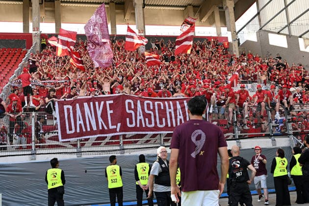 23 05 2026, xpsx, Soccer final Hessenpokal, SG Barockstadt Fulda Lehnerz SV Wehen Wiesbaden v l jubilation, joy about the cup victory Sascha Mockenhaupt SV Wehen Wiesbaden DFL DFB REGULATIONS PROHIBIT ANY USE OF PHOTOGRAPHS as IMAGE SEQUENCES and or QUASI VIDEO Offenbach