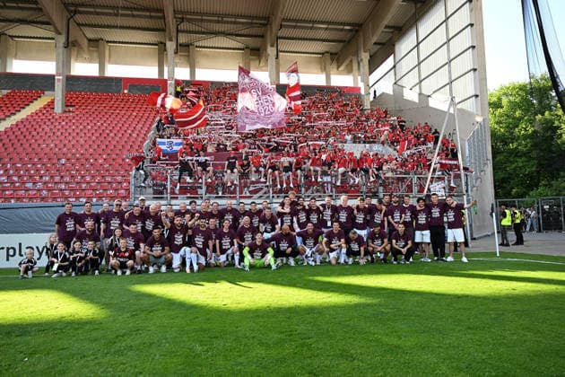 23 05 2026, xpsx, Soccer final Hessenpokal, SG Barockstadt Fulda Lehnerz SV Wehen Wiesbaden v l jubilation, joy about the cup victory DFL DFB REGULATIONS PROHIBIT ANY USE OF PHOTOGRAPHS as IMAGE SEQUENCES and or QUASI VIDEO Offenbach