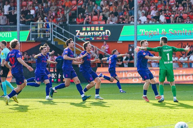 2026-05-23 FC Volendam v Willem II - Dutch Eredivsie Kwalificatie - Finale VOLENDAM, NETHERLANDS - MAY 23: Thomas Didillon-Hodl keeper of Willem II celebrates the winning penalty during the Dutch Eredivsie Kwalificatie - Finale match between FC Volendam and Willem II at Kras Stadion on May 23, 2026 in Volendam, Netherlands. Volendam Kras Stadion Netherlands Content not available for redistribution in The Netherlands directly or indirectly through any third parties. Copyright: xAndrexWeeningx
