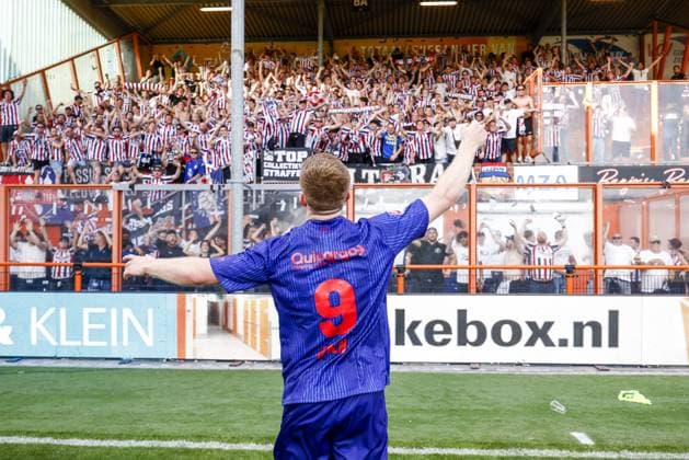VOLENDAM , 23-05-2026 , Kras Stadium , season 2025 - 2026 , Dutch Keuken Kampioen Divisie football , second leg of the Keuken Kampioen Play-Offs final , match between FC Volendam and Willem II , picture shows players of Willem II celebrate the win and the promotion too the Vriendenloterij Eredivisie Volendam - Willem II (play off)  x203912577x Copyright: