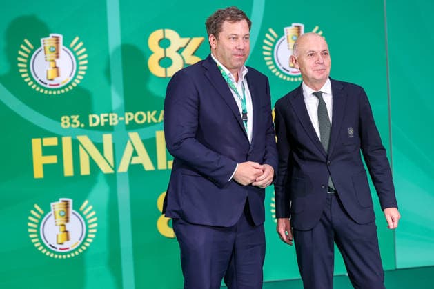 23 05 2026, Football, 83 DFB Cup Final,, FC Bayern Munich VfB Stuttgart, Olympioastadion Berlin, Season 2025 2026 Lars Klingbeil Deputy Federal Chancellor menem President of the German Football Association Bernd Neuendorf during the catwalk over the Green Carpet before the match Promis VIP DFB regulations prohibit any use of photographs as image sequences and or quasi video Berlin Germany