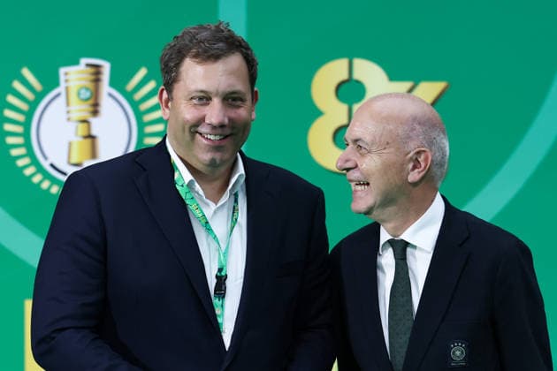 DFB Cup Final FC Bayern Munich VfB Stuttgart on 23 May 2026 at the Olympic Stadium in Berlin Finance Minister Lars Klingbeil l, SPD and ernd Neuendorf, President of the German Football Association DFB on the green carpet MH