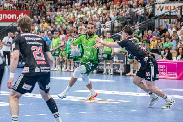 Handball Bundesliga HSG Wetzlar HC Erlangen, 23 05 26 Philipp Ahouansou HSG Wetzlar, 19 , Florian Scheerer HC Erlangen, 10 , Christopher Bissel HC Erlangen, 21 Handball Bundesliga HSG Wetzlar HC Erlangen Wetzlar, 23 05 26 Copyright: xBEAUTIFULxSPORTS Roeczeyx