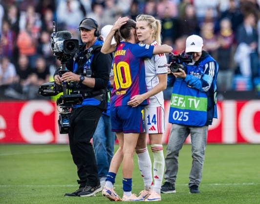 260523 Caroline Graham Hansen of Barcelona and Ada Hegerberg of Lyon after the UEFA Women s Champions League final football match between Barcelona and Lyon on May 23, 2026 in Oslo Photo Vegard Grott BILDBYRAN kod VG VG0925 bbeng football fotball fotboll soccer champions league finale final final 2026 mesterligaen dam fcb barcelona lyon ol lyonnes  Copyright: VEGARDxGRoTT BB260523VG057