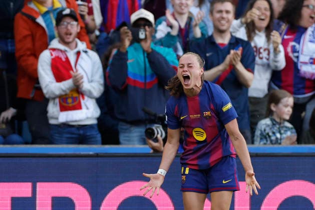 Barcelona s forward Ewa Pajor celebrates after scoring her team s first goal during the Champions League final between FC Barcelona, Barca and Olympique Lyonnais at the Ullevaal Stadium in Oslo, Norway, 23 May 2026. FC Barcelona vs Olympique de Lyon !ACHTUNG: NUR REDAKTIONELLE NUTZUNG!  Copyright: xAlbertoxEstévezx GRAF9951 20260523-55020381793_1