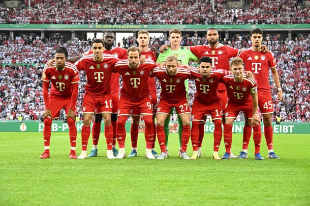 23 05 2026, xsltx, Football DFB Cup Final, FC Bayern Munich VfB Stuttgart v l Team photo before the match DFL DFB REGULATIONS PROHIBIT ANY USE OF PHOTOGRAPHS as IMAGE SEQUENCES and or QUASI VIDEO Berlin