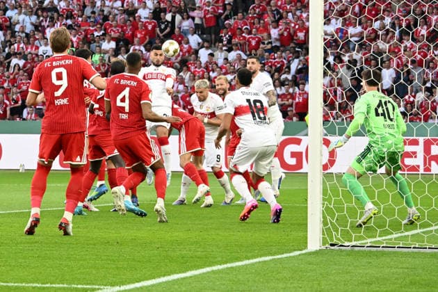 23 05 2026, xsltx, Fußball DFB Pokal Finale, FC Bayern München VfB Stuttgart v l Deniz Undav VfB Stuttgart Jonas Urbig FC Bayern Muenchen DFL DFB REGULATIONS PROHIBIT ANY USE OF PHOTOGRAPHS as IMAGE SEQUENCES and or QUASI VIDEO Berlin