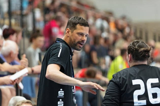 Coach Norman Rentsch Zwickau , Goalkeeper Lilly Charlott Meinel Zwickau, 26 , SV Union Halle Neustadt vs BSV Sachsen Zwickau, Handball Bundesliga Women, Play Offs 5 11 Matchday 6, Season 2025 26, 23 05 2026 Halle SWH Arena Sachsen Anhalt Germany