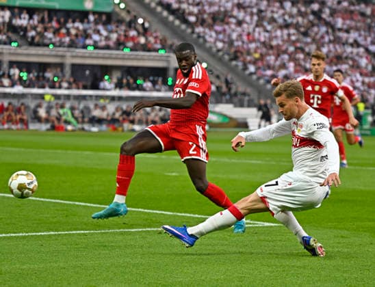 Sport Bilder des Tages 23.05.2026, Fussball DFB-Pokal 2025 2026, Finale, FC Bayern München - VfB Stuttgart, im Olympiastadion Berlin. v.l. Dayot Upamecano (FC Bayern München) gegen Maximilian Mittelstädt (Stuttgart) ***DFL and DFB regulations prohibit any use of photographs as image sequences and or quasi-video.*** *** 23 05 2026, Football DFB Pokal 2025 2026, Final, FC Bayern Munich VfB Stuttgart, at Olympiastadion Berlin v l Dayot Upamecano FC Bayern Munich v Maximilian Mittelstädt Stuttgart DFL and DFB regulations prohibit any use of photographs as image sequences and or quasi video