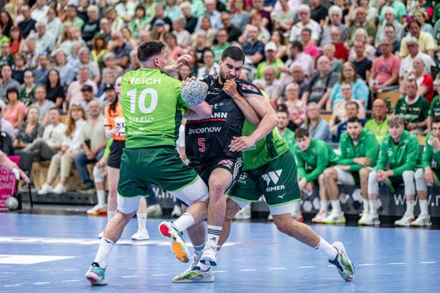 Handball Bundesliga HSG Wetzlar HC Erlangen, 23 05 26 Milos Kos HC Erlangen, 5 , Josip Simic HSG Wetzlar, 10 , Cyrill Akakpo HSG Wetzlar, 20 Handball Bundesliga HSG Wetzlar HC Erlangen Wetzlar, 23 05 26 Copyright: xBEAUTIFULxSPORTS Roeczeyx