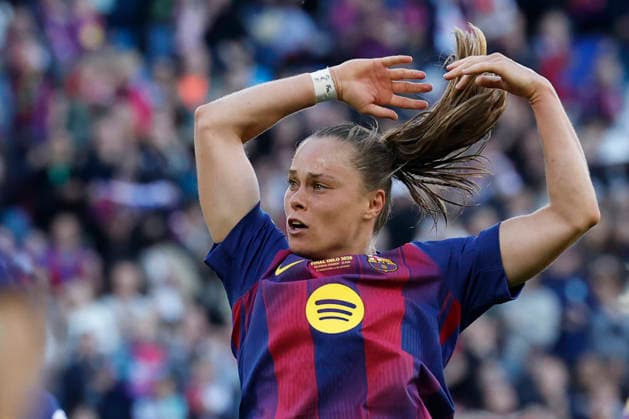 Barcelona s forward Ewa Pajor celebrates after scoring her team s second goal during the Champions League final between FC Barcelona, Barca and Olympique Lyonnais at the Ullevaal Stadium in Oslo, Norway, 23 May 2026. FC Barcelona vs Olympique de Lyon !ACHTUNG: NUR REDAKTIONELLE NUTZUNG!  Copyright: xAlbertoxEstévezx GRAF9970 20260523-55020382019_1