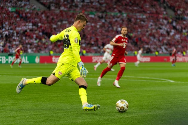 Goalkeeper Alexander Nuebel VfB Stuttgart, 33 , GER, FC Bayern Muenchen vs VfB Stuttgart, Football, Men, DFB Pokal, Final, Season 2025 2026, 23 05 2026 DFL REGULATIONS PROHIBIT ANY USE OF PHOTOGRAPHS AS IMAGE SEQUENCES AND OR QUASI VIDEO GER, FC Bayern Muenchen vs VfB Stuttgart, Football, Men, DFB Pokal, Final, Season 2025 2026, 23 05 2026 Berlin Copyright: xEibner-Pressefoto MaxxVincenx EP_MVN