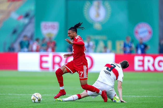 23 05 2026, Football, 83 DFB Pokal Final,, FC Bayern München VfB Stuttgart, Olympioastadion Berlin, Saison 2025 2026 Michael Olise FC Bayern Muenchen 17 in duel against Ramon Hendriks VfB Stuttgart 03 DFB regulations prohibit any use of photographs as image sequences and or quasi video Berlin Germany