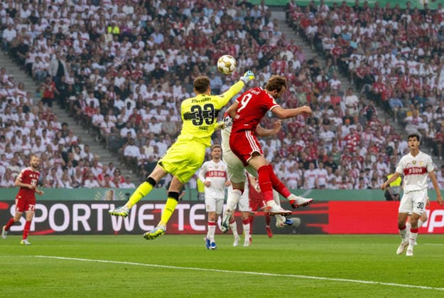 Soccer, men, season 2025 2026, 83 DFB Cup final, FC Bayern Munich VfB Stuttgart, f l goalkeeper Alexander Nübel Stuttgart , Jeff Chabot Stuttgart , Harry Kane Bayern Munich , 23 05 2026, Copyright: xMatthiasxKochx