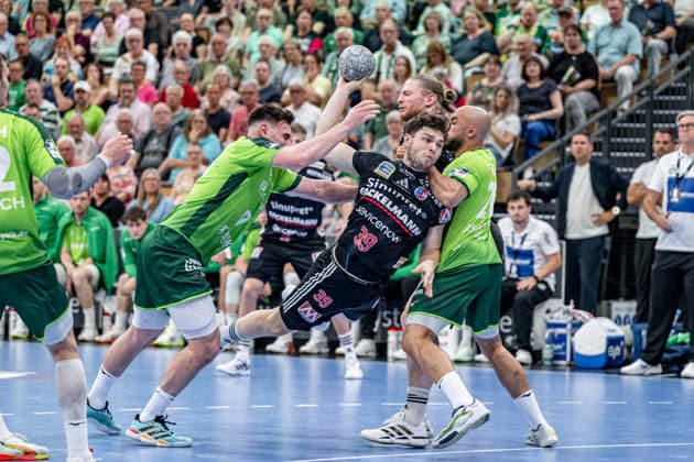 Handball Bundesliga HSG Wetzlar HC Erlangen, 23 05 26 Tobias Buck HC Erlangen, 39 , Josip Simic HSG Wetzlar, 10 , Maciej Gebala HC Erlangen, 77 , Cyrill Akakpo HSG Wetzlar, 20 , Handball Bundesliga HSG Wetzlar HC Erlangen Wetzlar, 23 05 26 Copyright: xBEAUTIFULxSPORTS Roeczeyx