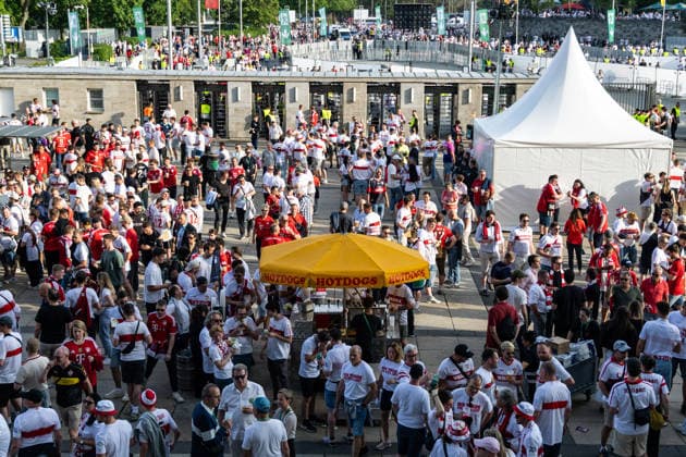 GER, DFB Cup final, training and press conference, FC Bayern Munich VfB Stuttgart 23 05 2026, Olympic Stadium, Olympic Stadium, GER, DFB Cup final, training and press conference, FC Bayern Munich VfB Stuttgart fans in front of the stadium Â nordphotoxGmbHxx xAlexanderxTrienitz nph00051