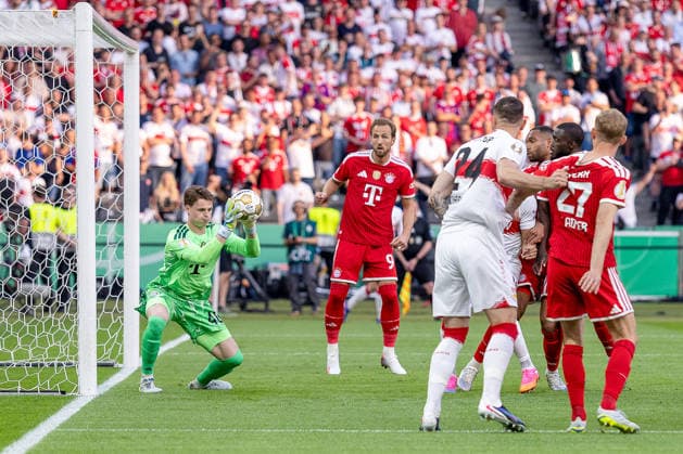 23 05 2026, Football, 83 DFB Pokal Final,, FC Bayern München VfB Stuttgart, Olympioastadion Berlin, Saison 2025 2026 Jonas Urbig FC Bayern Muenchen 40 verteidigt das Tor DFB regulations prohibit any use of photographs as image sequences and or quasi video Berlin Germany