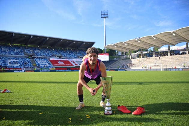 23 05 2026, Football, Men, Sparkassen Pokal Saarland Final, Season 2025 2026, 1 FC Saarbrücken FC 08 Homburg, Amine Naifi 1 FC Saarbruecken with the winners cup in the Ludwigsparkstadion Saarbrücken Ludwigsparkstadion Saarland Germany DEU Copyright: xFabianxKleerx