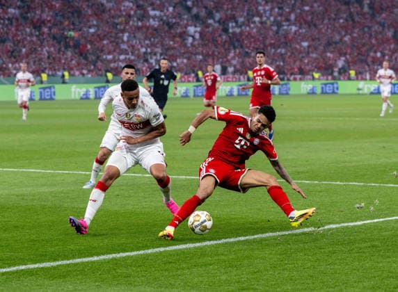 Soccer, Men, Season 2025 2026, 83 DFB Cup Final, FC Bayern Munich VfB Stuttgart, v l Luca Jaquez Stuttgart , Luis Diaz Bayern Munich , 23 05 2026, Copyright: xMatthiasxKochx