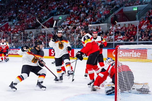 ZURICH, SWITZERLAND - MAY 23: Atte Tolvanen (Austria, 35) taking the puck during the Preliminary Round - Group A Match 41 between Austria and Germany at the IIHF Ice hockey, Eishockey World Championship, WM, Weltmeisterschaft 2026, Swiss Life Arena on May 23, 2026 in Zurich, Switzerland. Zurich Switzerland Copyright: xTimoxSteinx
