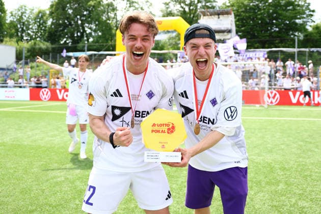 22 Moses Magens HEBC celebrates winning the Hamburg Lotto Cup Football I Mens I Lotto Cup I 2025 2026 season I Final I SC Vorwärts Wacker04 Billstedt HEBC I 23 05 2026 I Hoheluft stadium