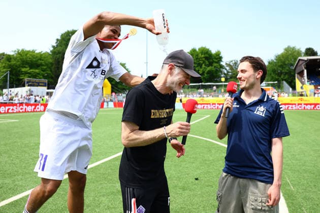 31 Michele Scalzi HEBC misses Philipp Obloch coach, HEBC a water shower Football I Men I Lotto Cup I Season 2025 2026 I Final I SC Vorwärts Wacker04 Billstedt HEBC I 23 05 2026 I Stadion Hoheluft