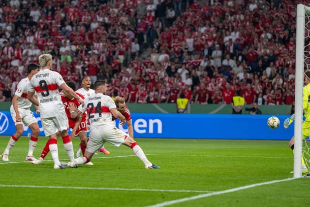 Sport Bilder des Tages Tor zum 1:0 durch Harry Kane (FC Bayern Muenchen, 09) GER, FC Bayern Muenchen vs. VfB Stuttgart, Fussball, Herren, DFB-Pokal, Finale, Spielzeit 2025 2026, 23.05.2026, DFL DFB REGULATIONS PROHIBIT ANY USE OF PHOTOGRAPHS AS IMAGE SEQUENCES AND OR QUASI-VIDEO, GER, FC Bayern Muenchen vs. VfB Stuttgart, Fussball, Herren, DFB-Pokal, Finale, Spielzeit 2025 2026, 23.05.2026 Berlin *** Goal for 1 0 by Harry Kane FC Bayern Muenchen, 09 GER, FC Bayern Muenchen vs VfB Stuttgart, Football, Men, DFB Pokal, Final, Season 2025 2026, 23 05 2026, DFL DFB REGULATIONS PROHIBIT ANY USE OF PHOTOGRAPHS AS IMAGE SEQUENCES AND OR QUASI VIDEO, GER, FC Bayern Muenchen vs VfB Stuttgart, Football, Men, DFB Pokal, Final, Season 2025 2026, 23 05 2026 Berlin Copyright: xEibner-Pressefoto WolfgangxFrankx EP_WFK