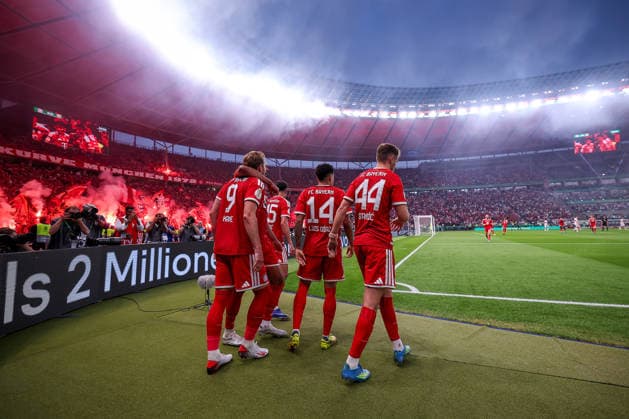 23 05 2026, Football, 83 DFB Pokal Final,, FC Bayern München VfB Stuttgart, Olympioastadion Berlin, Season 2025 2026 Goal celebration after the goal to 1 0 by scorer Harry Kane FC Bayern Muenchen 09 together with Luis Diaz FC Bayern Muenchen 14 Josip Stanisic FC Bayern Muenchen 44 DFB regulations prohibit any use of photographs as image sequences and or quasi video Berlin Germany