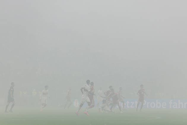 GER, DFB Pokalfinale, Training and press conference, FC Bayern München VfB Stuttgart 23 05 2026, Olympiastadion, Olympiastadion, GER, DFB Pokalfinale, Training and press conference, FC Bayern München VfB Stuttgart The players in the fog after the use of pyrotechnics Â nordphotoxGmbHxx xAlexanderxTrienitz nph00051