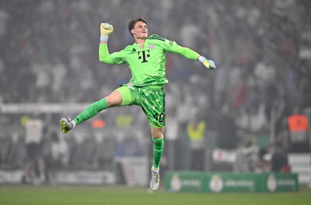 GOAL for 2 0 Harry Kane FC Bayern Muenchen FCB 09 not in picture Goalkeeper Jonas Urbig FC Bayern Muenchen FCB 40 83 DFB Pokalfinale FC Bayern Muenchen FCB vs VFB Stuttgart Olympiastadion Berlin 23 05 2026 DFL REGULATIONS PROHIBIT ANY USE OF PHOTOGRAPHS AS IMAGE SEQUENCES AND OR QUASI VIDEO 83 DFB Pokalfinale FC Bayern Muenchen FCB vs VFB Stuttgart