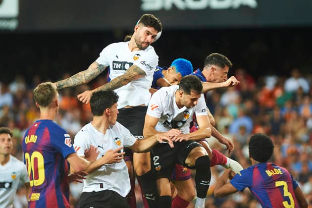 Sport Bilder des Tages Unai Nunez (Valencia CF) during the LaLiga EA Sports match between Valencia CF and FC Barcelona, Barca at Estadio de Mestalla on May 23, 2026 in Valencia, Spain. (Photo by Maria Jose Segovia DeFodi Images) - *** Unai Nunez Valencia CF during the LaLiga EA Sports match between Valencia CF and FC Barcelona at Estadio de Mestalla on May 23, 2026 in Valencia, Spain Photo by Maria Jose Segovia DeFodi Images