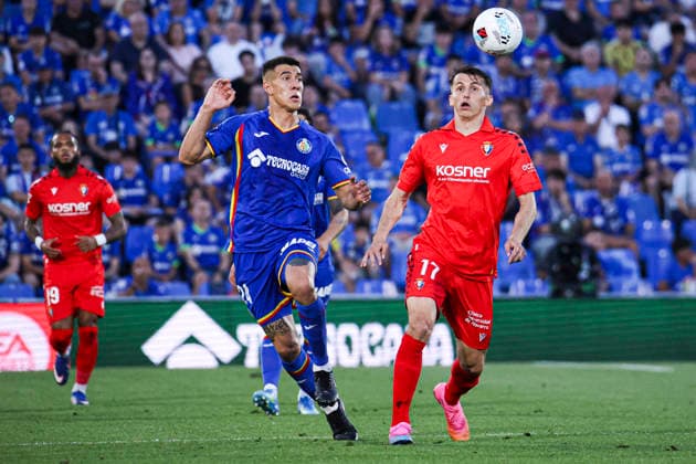 Getafe vs Osasuna, on the 38th matchday of the 2025 26 Spanish First Division May 23, 2026, Getafe, Madrid, Spain Budirmir fights for the ball against Romero during the Spanish championship LaLiga football match between Getafe and Osasuna on 23 May 2026 at Estadio El Coliseum in Getafe, Madrid, Spain Madrid Madrid Madrid Spain Copyright: xAlejandroxMatiasx