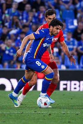 Getafe vs Osasuna, on the 38th matchday of the 2025 26 Spanish First Division May 23, 2026, Getafe, Madrid, Spain Arambarri dribbles Moncayola and Torro during the Spanish championship LaLiga football match between Getafe and Osasuna on 23 May 2026 at Estadio El Coliseum in Getafe, Madrid, Spain Madrid Madrid Spain Copyright: xAlejandroxMatiasx