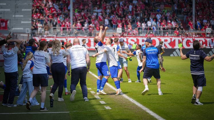 Soccer, Men, Season 2025 2026, Brandenburg State Cup, Final, Final day of the amateurs, FC Energie Cottbus vs VfB 1921 Krieschow, Saturday 23 05 2026, LEAG Energie Stadion Cottbus, In the picture jubilation at VfB Krieschow around captain Andy Hebler after the final whistle on the substitutes bench Brandenburg Germany