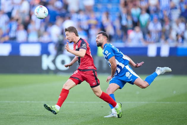May 23, 2026, Vitoria, Alava, SPAIN: Ivan Balliu of Rayo Vallecano competes for the ball with Abde Rebbach of Deportivo Alaves during the LaLiga EA Sports match between Deportivo Alaves and Rayo Vallecano at Mendizorrotza on May 23, 2026, in Vitoria, Spain. Deportivo Alaves V Rayo Vallecano - LaLiga EA Sports  - ZUMAa181 20260523_zaa_a181_086 Copyright: xRicardoxLarreinax