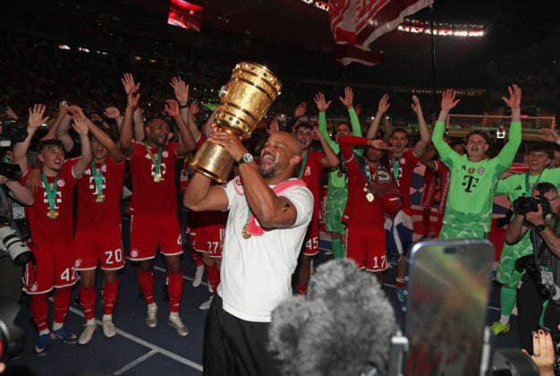 Football, Men, DFB Cup Final, Season 2025 2026, FC Bayern Munich VFB Stuttgart, Olympiastadion Berlin The FC Bayern Munich team celebrates winning the DFB Cup here after the match, in the picture Vincent Kompany, coach FC Bayern Munich with the cup DFB, DFL regulations prohibit any use of photographs as image sequences and or quasi video